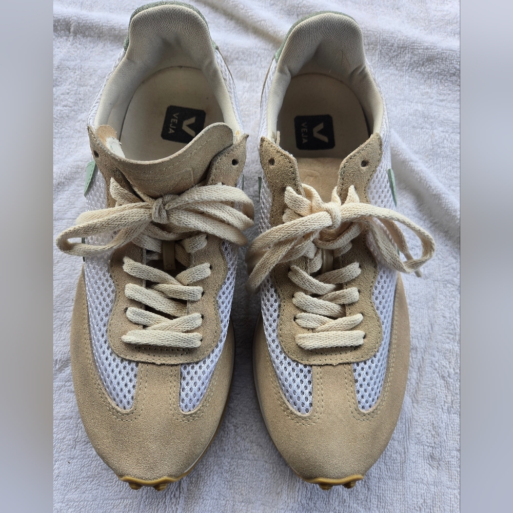 Veja Rio Branco White and Cream Sneakers - Picture 3 of 11